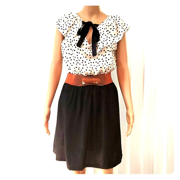 Style Dresses & Skirts - Ivory and black polka dot dress